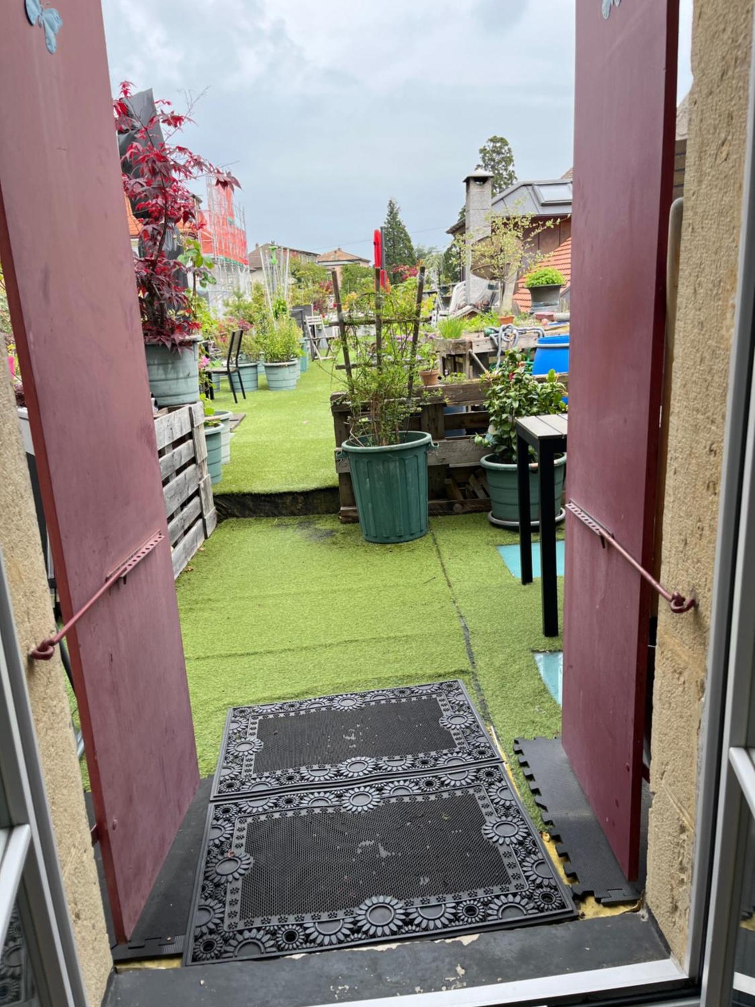Chambre Papillon Avec Acces Terasse La Neuveville Exterior photo